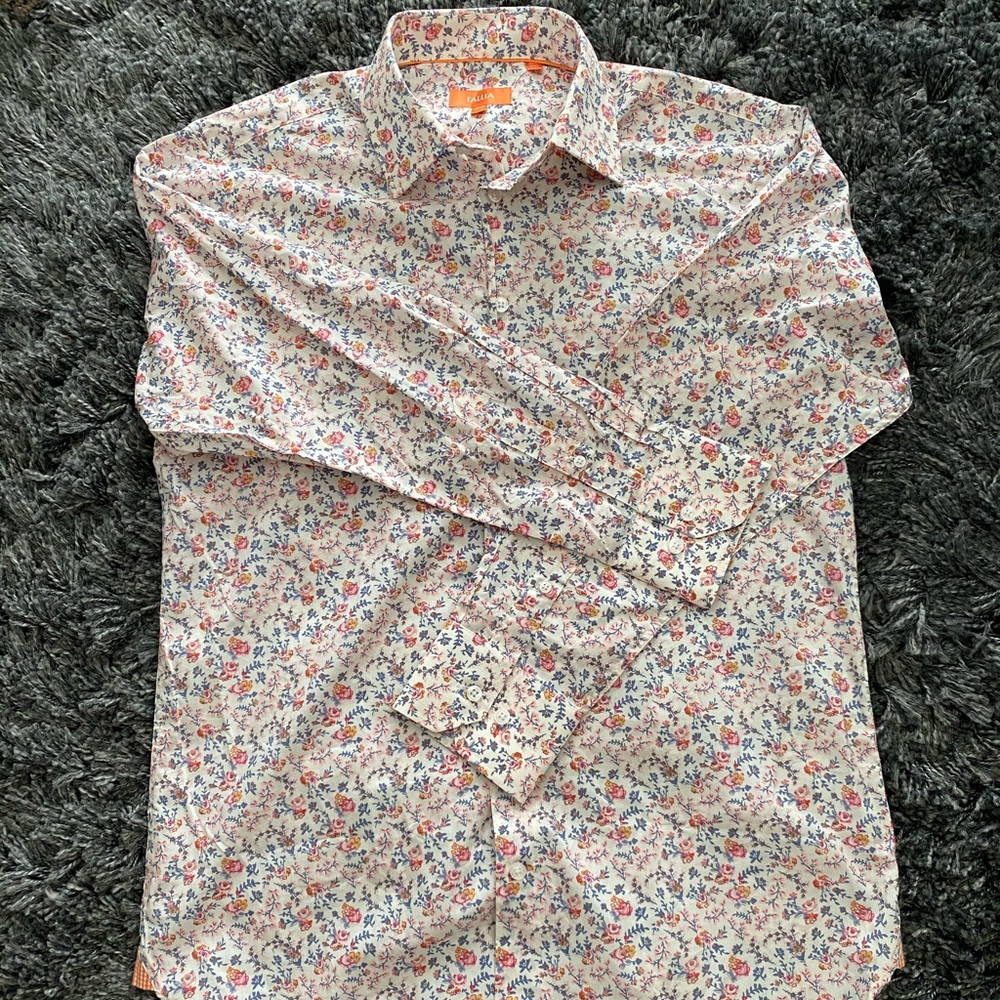Tallia Long Sleeve Button Down in Floral Print